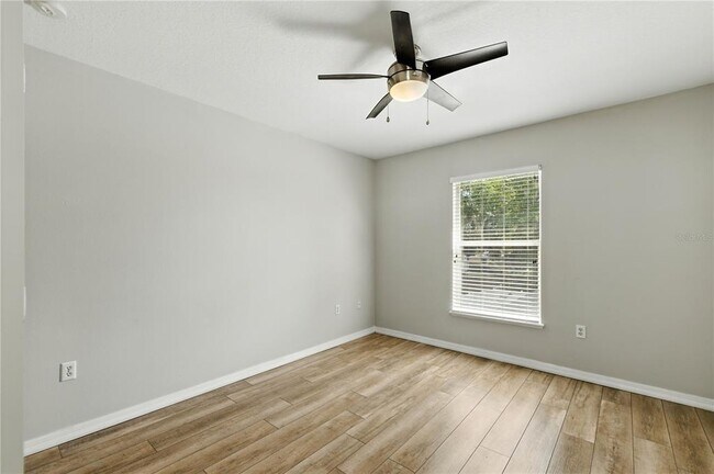 Building Photo - 3223 SW 41st Ave