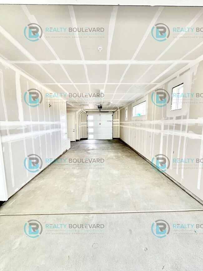 Building Photo - Modern 2 Bedroom 2Bath  Townhome with Dual Patios & Designer Finishes near Truckee River
