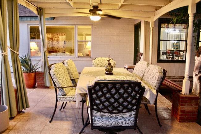 Building Photo - 2041 E Gary Cir