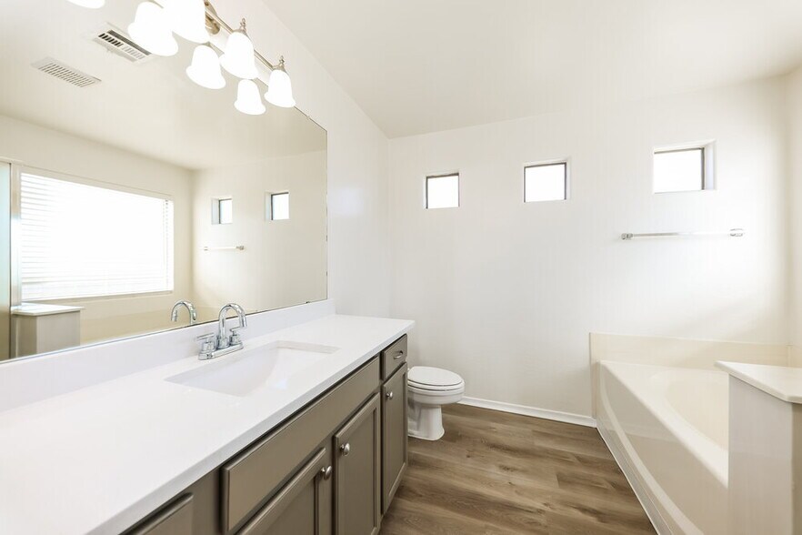 Building Photo - 2201 S 84th Ave