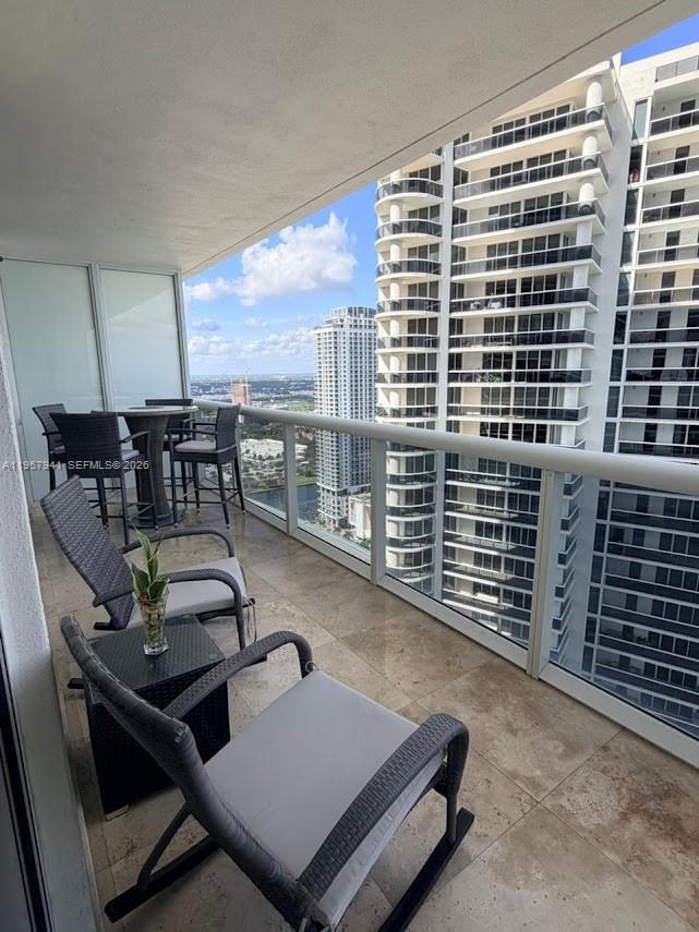 Building Photo - 1830 S Ocean Dr