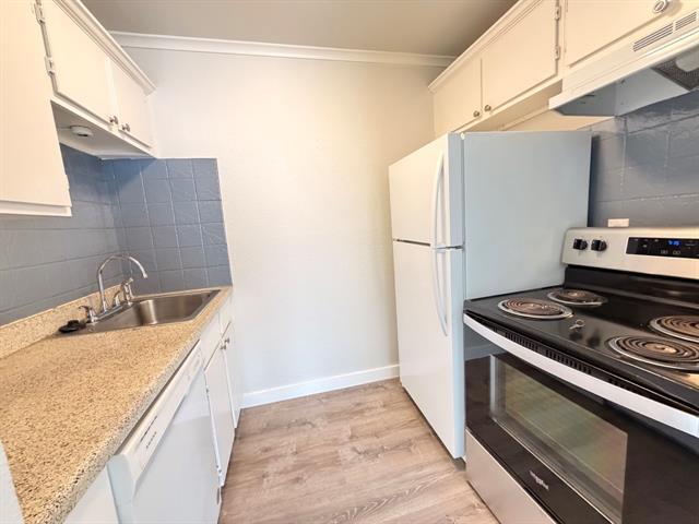 Building Photo - 4115 Douglas Ave