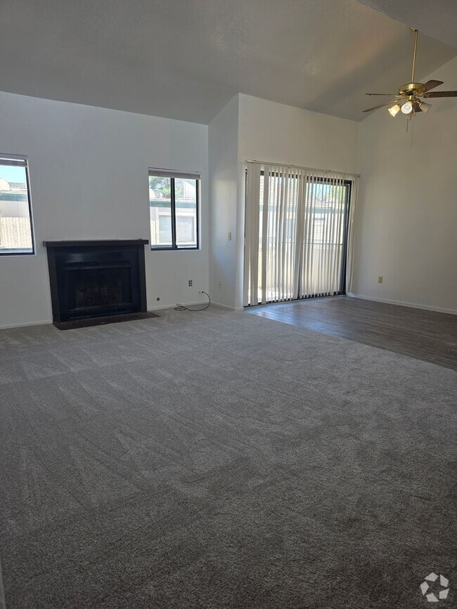 Building Photo - 2-bedroom, 1 1/2 Bath, 2-Car Garage, with ...