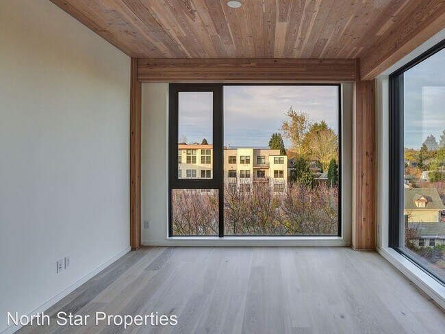 Building Photo - 2 br, 2 bath House - 12 NE Fremont St Unit 5E