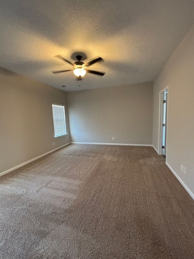 Building Photo - 134 Sunflower Cir NE