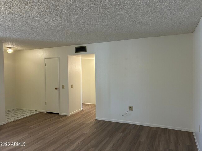 Building Photo - 17807 N 125th Dr