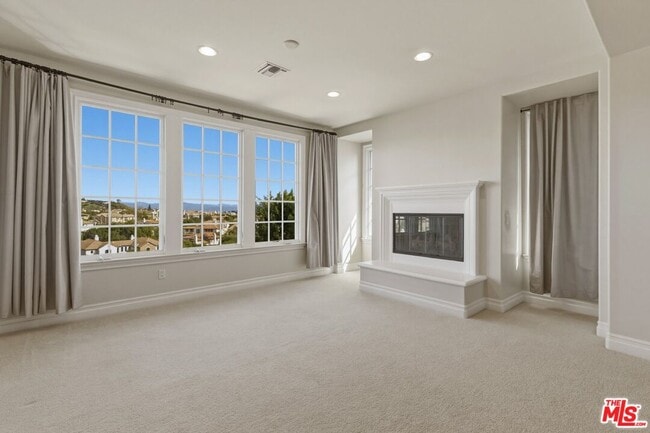 Building Photo - 25561 Prado De Oro