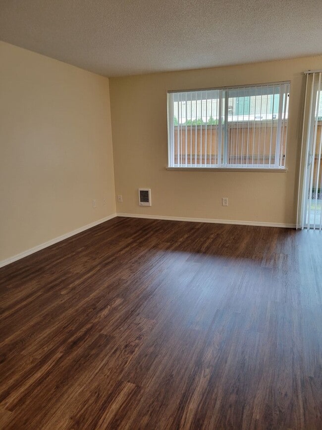 Interior Photo - Burien Place Apartment Homes