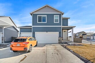 Building Photo - 482 3rd St