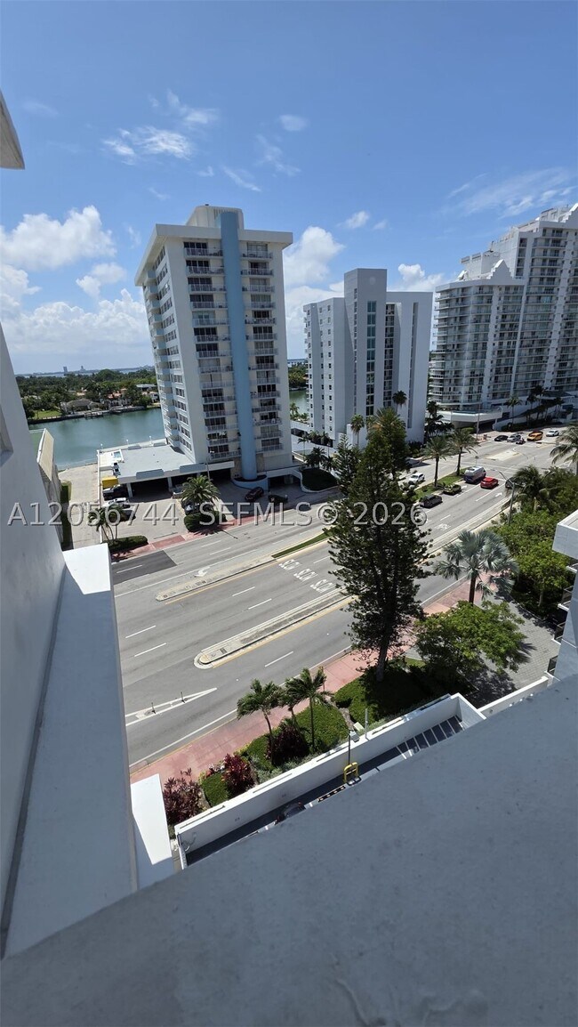 Building Photo - 5825 Collins Ave