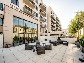 Building Photo - 0 bedroom in Queens NY 11106