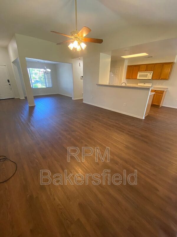 Building Photo - 6508 Arciero St