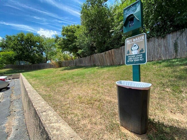 Building Photo - The Silverado Condominiums have plenty of parking for residents off of Valley Hill Circle!