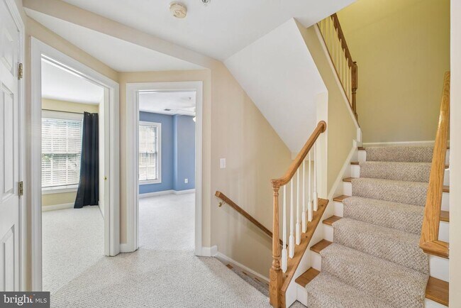Building Photo - 7979 Vigne Ct