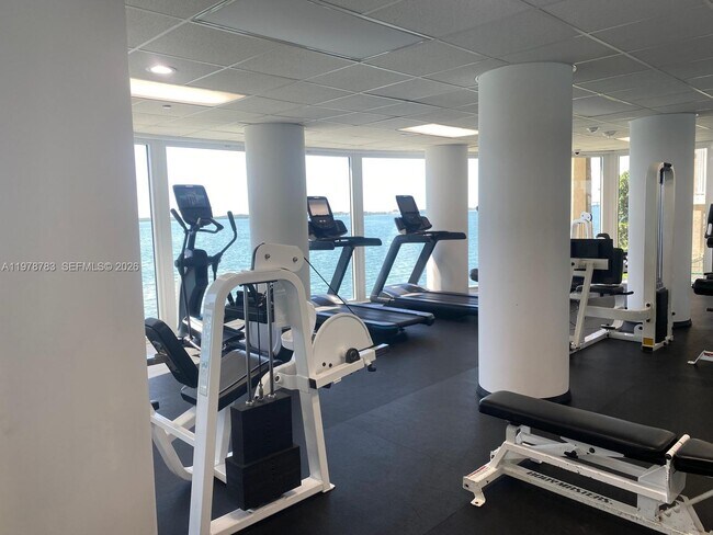 Building Photo - 770 Claughton Island Dr