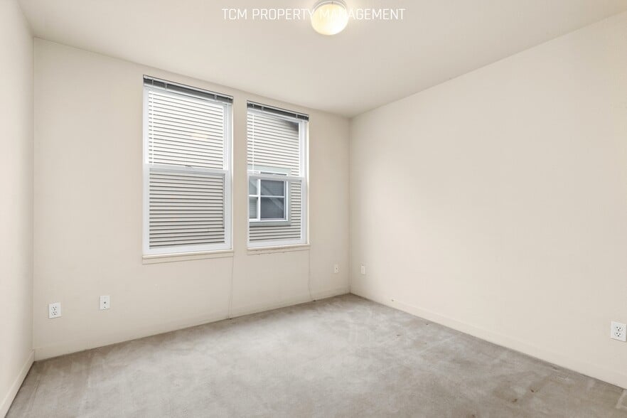 Building Photo - 2954 S Frontenac St