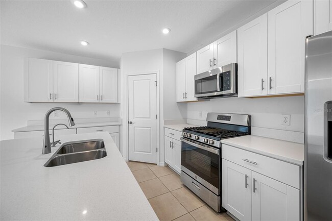 Building Photo - 5913 Laurelcrest Gln