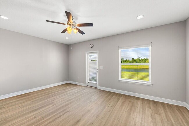 Building Photo - 5768 Callaway Cir