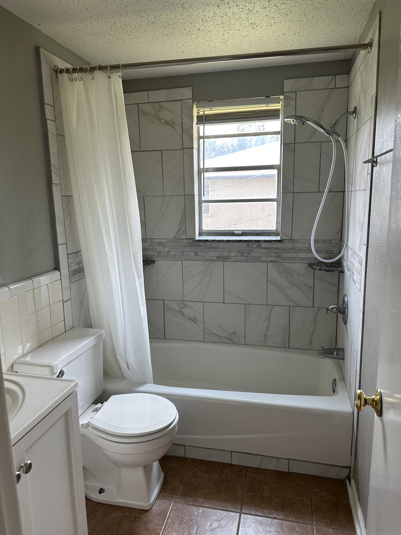 Building Photo - 313 N 4th St