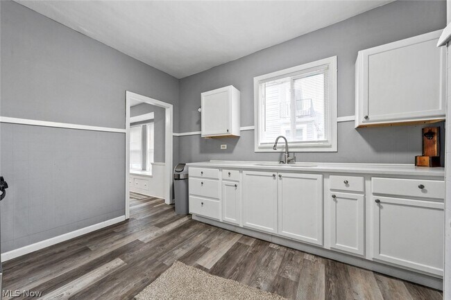 Building Photo - 3753 W 139th St