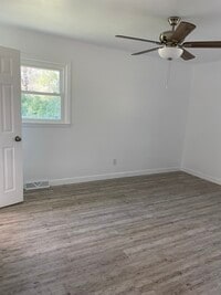 Building Photo - 1738 Woodleaf Ln