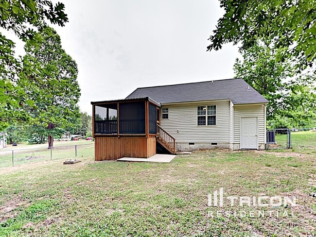 Building Photo - 125 Pinto Dr