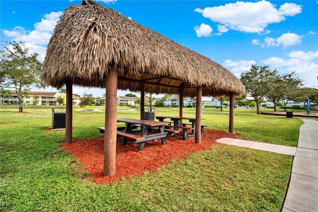 Building Photo - 2239 SE 23rd Ave