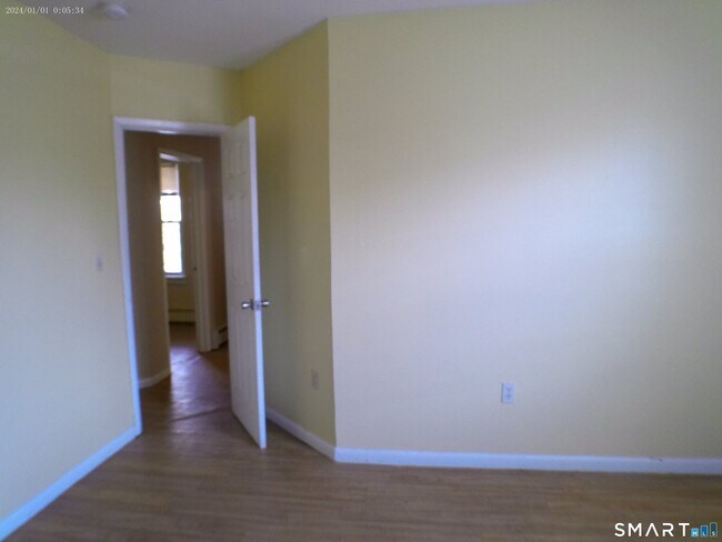 Building Photo - 13 Armstrong Pl