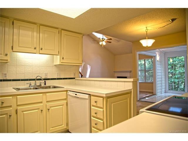 Building Photo - 9024 St Thomas Ln