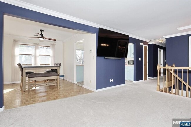 Building Photo - 173 Willowdale Ave