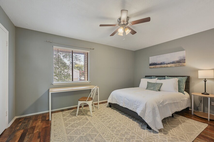 Building Photo - 1902 Dartmouth St