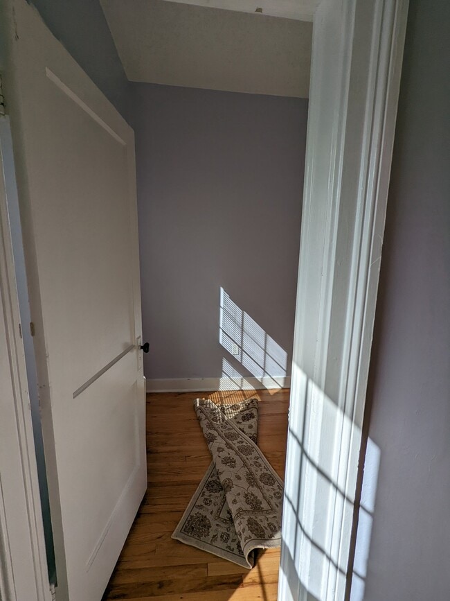 Building Photo - 24 Cortland Pl