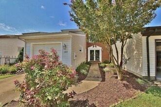 Building Photo - MUST SEE! Charming 3-Bedroom Townhome in Thoroughgood! 1-Car Attached Garage!