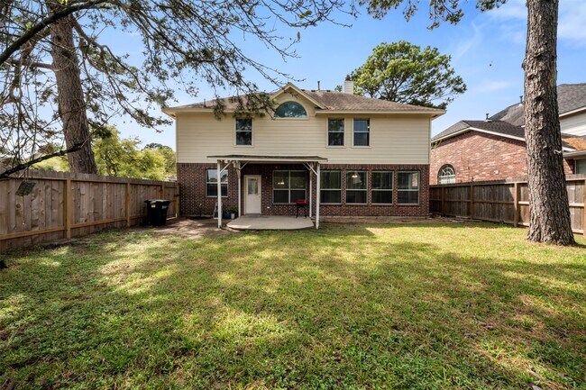 Building Photo - 17102 Mountain Crest Dr