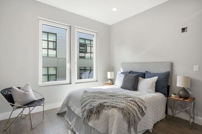 Building Photo - 610 Rutherford Ave