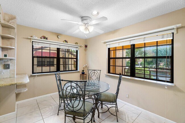 Building Photo - 6446 Aspen Glen Cir