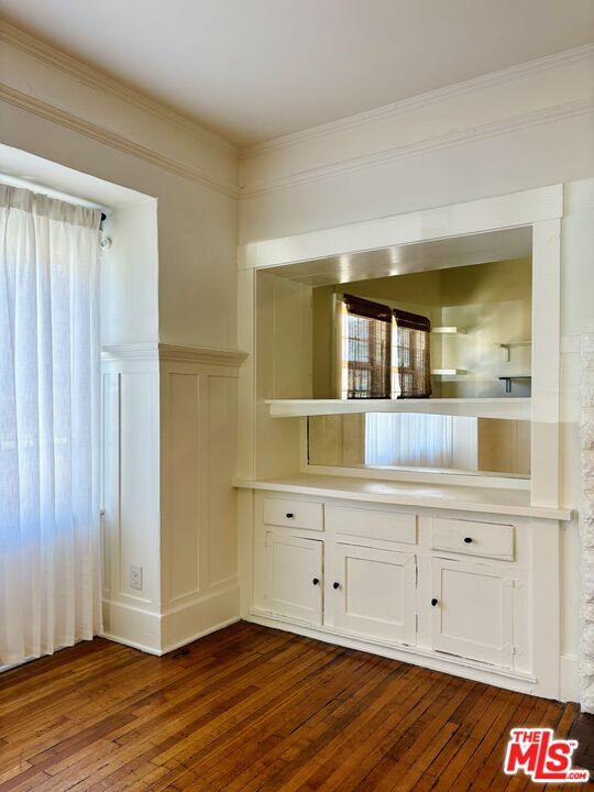 Building Photo - 2130 W 29th Pl