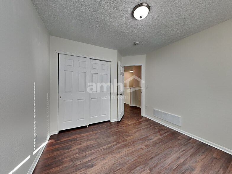 Building Photo - 4821 Ardley Dr