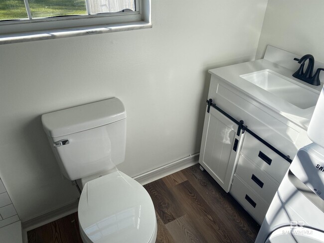 Building Photo - 20095 Dotson St