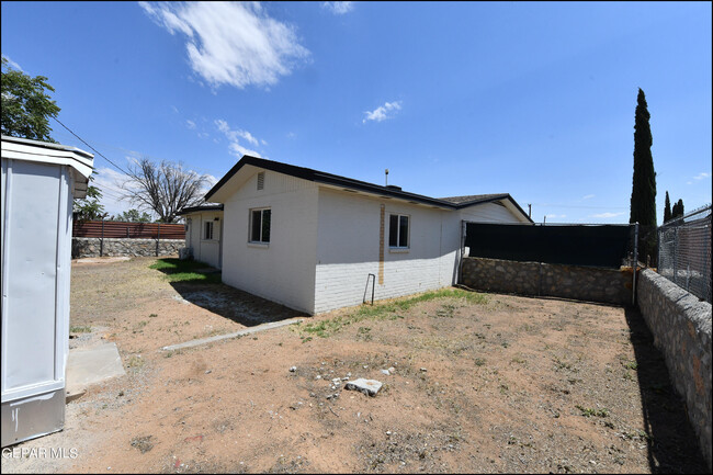 Building Photo - 10069 Keystone Ln