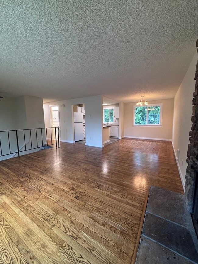 Building Photo - Desired NE Tacoma Community