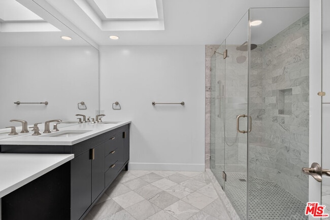 Building Photo - 75562 Camino De Plata N