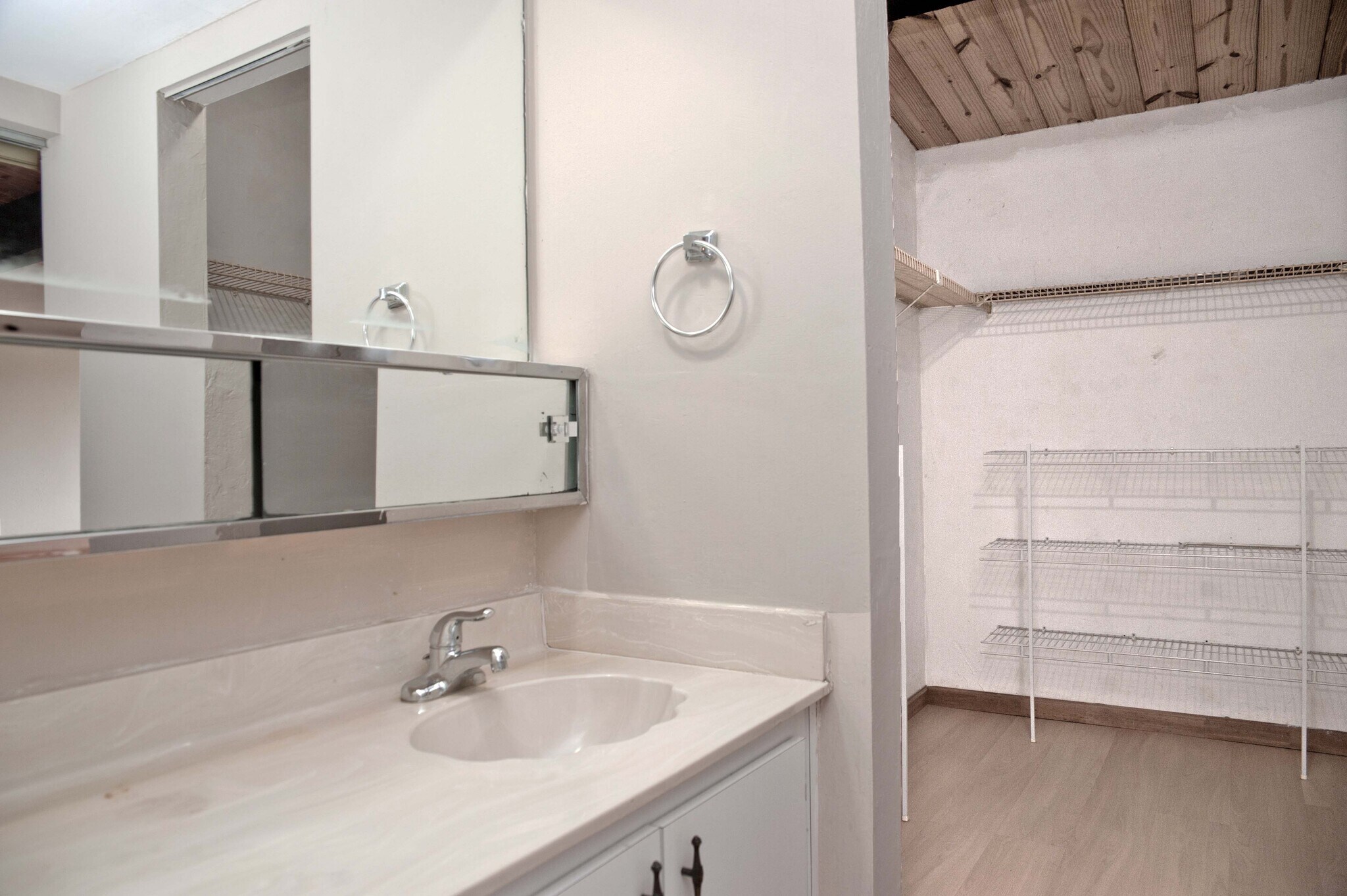 Building Photo - 19216 NE 25th Ave