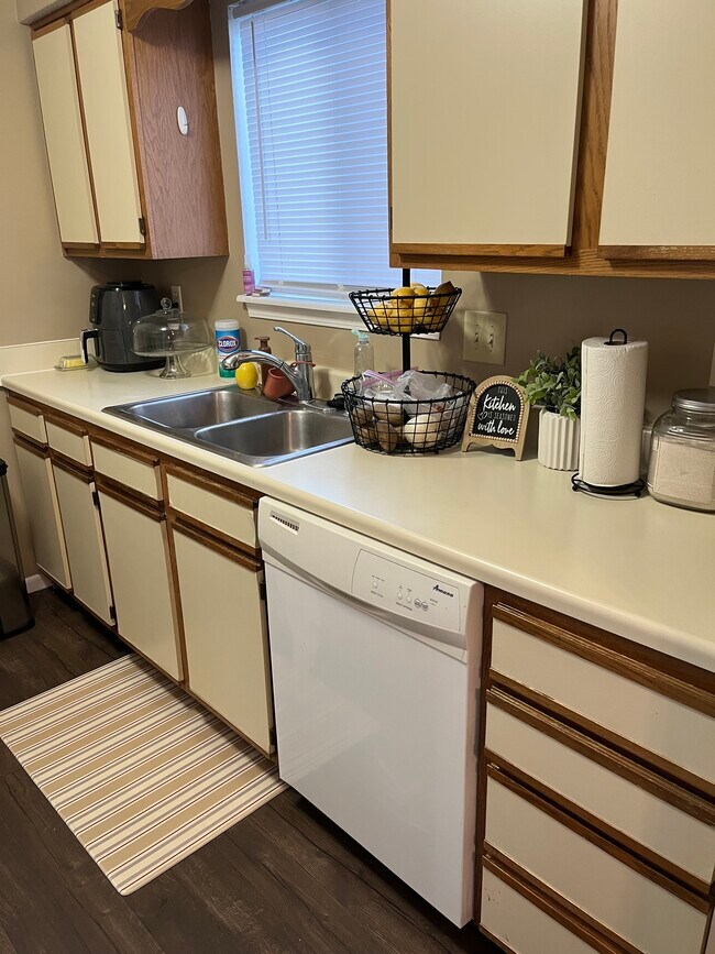 Building Photo - 2113 SW Brandywine Ln