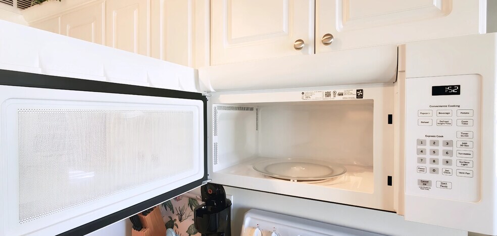 Building Photo - 911 Pacific Ave