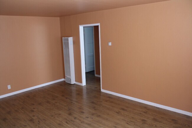 Building Photo - 2745 Rollingwood Dr