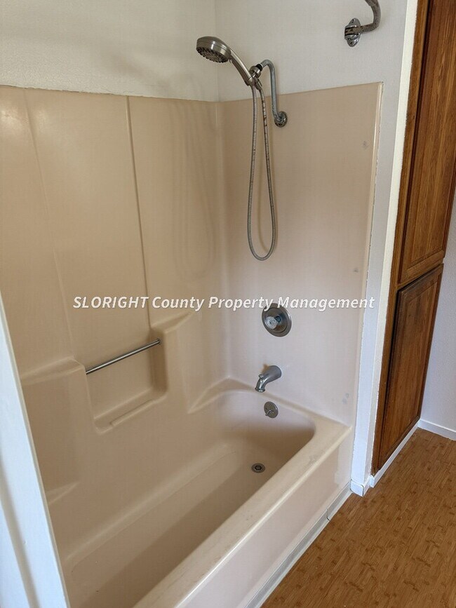 Building Photo - AVAILABLE NOVEMBER - 2 Bedroom / 1.5 Bath SLO Apartment