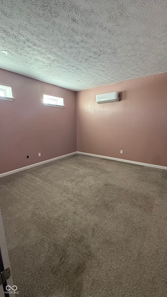 Building Photo - 6923 Bryant Pl