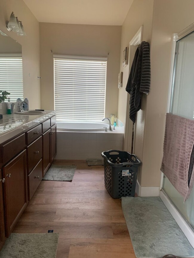 Building Photo - 4 Bedroom 2.5 Bath ready soon