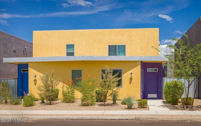 Building Photo - 848 E Park Modern Dr